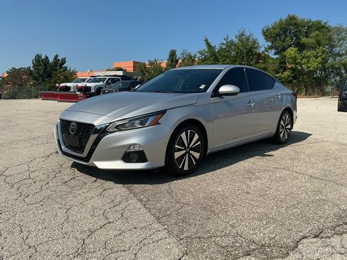 Used 2022 Nissan Altima 2.5 SL FWD image 1