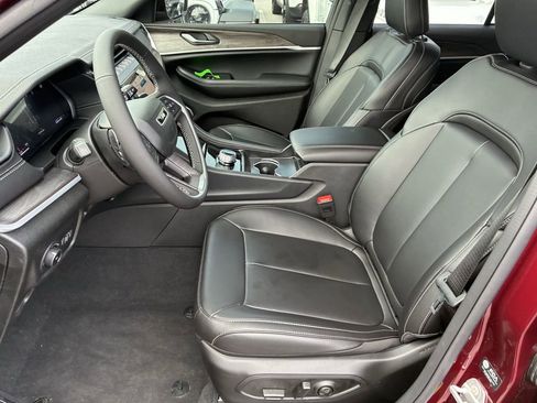 New 2026 Jeep Grand Cherokee Limited w/ Limited Altitude Package RWD image 12