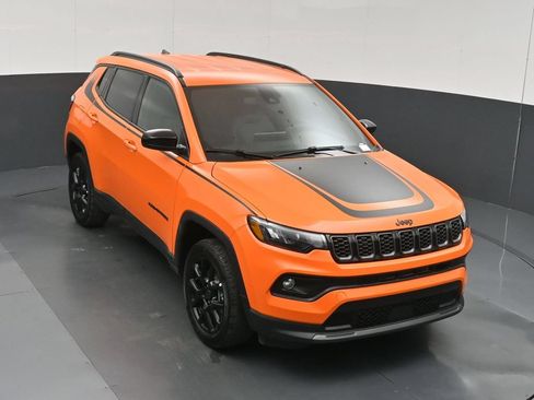 New 2026 Jeep Compass Latitude AWD/4WD image 39