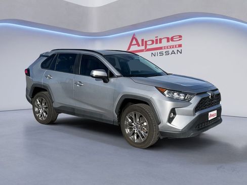Used 2021 Toyota RAV4 XLE Premium image 7