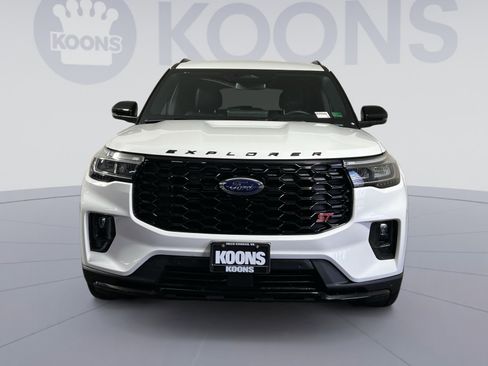 Used 2025 Ford Explorer ST image 11