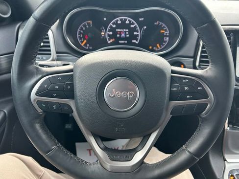 Used 2019 Jeep Grand Cherokee Altitude image 19