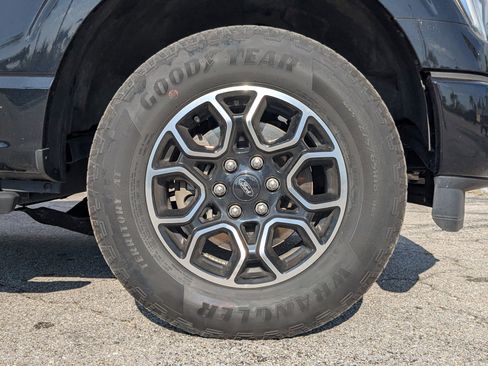 Used 2022 Ford F150 XLT w/ Equipment Group 302A High image 12