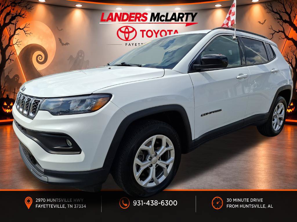 Used 2024 Jeep Compass Latitude AWD/4WD image 7