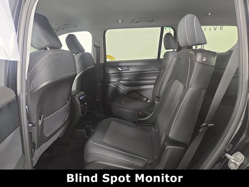 Certified 2023 Jeep Grand Cherokee L Laredo image 13