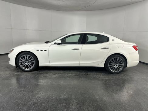 Used 2018 Maserati Ghibli RWD image 9