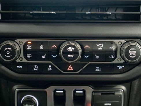 New 2026 Jeep Wrangler Rubicon image 12