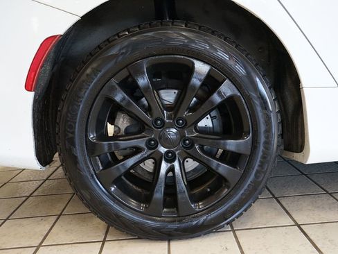 Used 2015 Chrysler 200 Limited w/ Convenience Group FWD image 47
