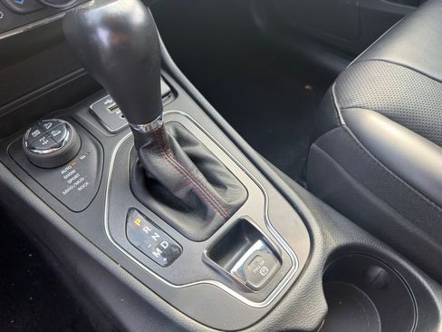 Used 2022 Jeep Cherokee Trailhawk w/ Premium Leather Package image 28