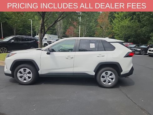 Used 2025 Toyota RAV4 LE AWD/4WD image 4
