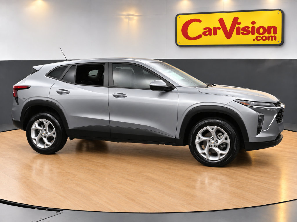 Used 2024 Chevrolet Trax LS w/ LS Convenience Package FWD image 6