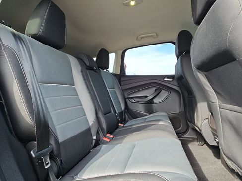 Used 2015 Ford Escape SE image 28