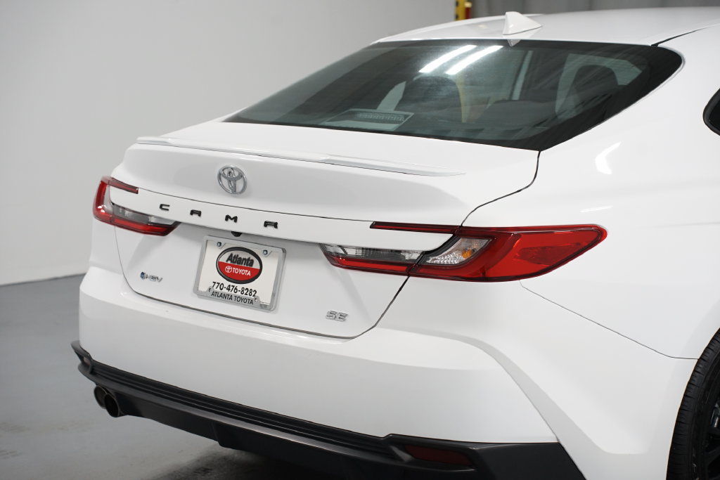 Certified 2025 Toyota Camry SE FWD image 9