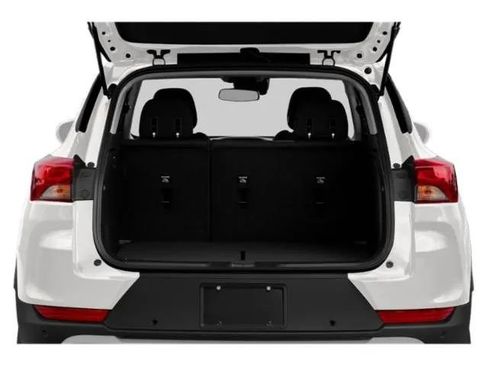 Used 2022 Chevrolet TrailBlazer LT w/ Convenience Package image 14