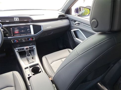 New 2025 Audi Q3 2.0T Premium image 25