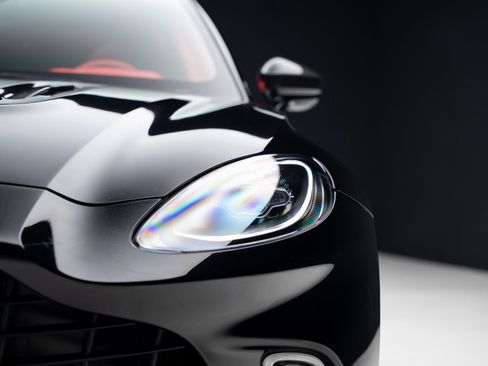Used 2022 Aston Martin DBX AWD/4WD image 10