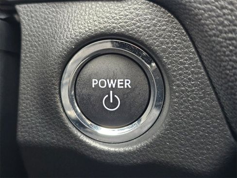 Used 2025 Toyota RAV4 XLE image 27