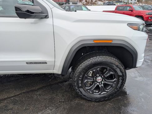 Used 2023 GMC Canyon Elevation w/ Elevation Premium Package image 10