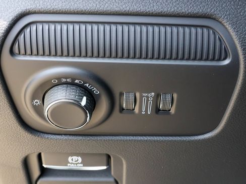 New 2026 RAM 1500 Express AWD/4WD image 28