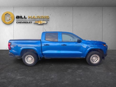 Used 2023 Chevrolet Colorado W/T AWD/4WD image 4