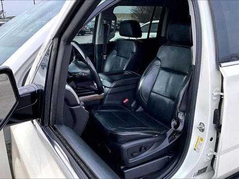 Used 2015 Chevrolet Suburban LT image 34