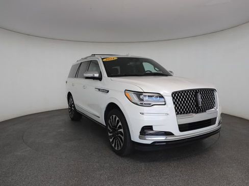 Used 2024 Lincoln Navigator Black Label image 28