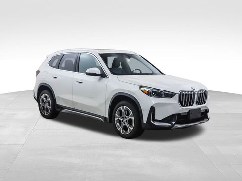 Used 2025 BMW X1 xDrive28i image 7