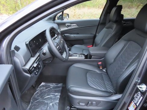 New 2026 Kia Sportage X-Line w/ X-Line Technology Package image 24