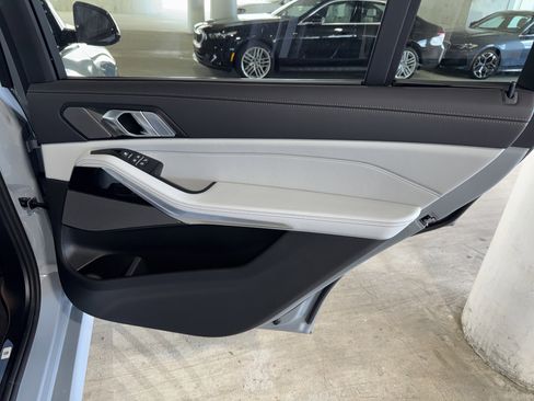 New 2026 BMW X7 xDrive40i w/ Executive Package image 10