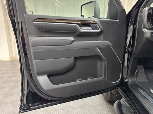 New 2026 GMC Sierra 2500 SLE w/ SLE Value Package; image 23