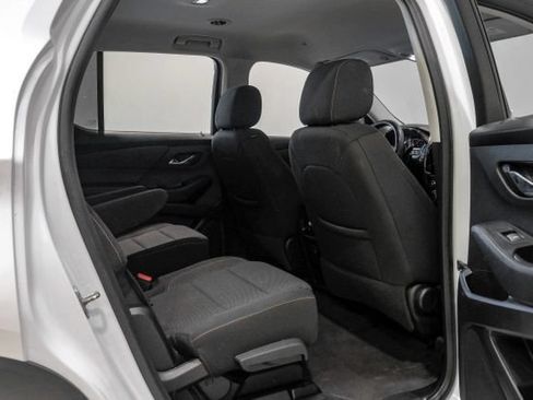 Used 2020 Chevrolet Traverse LT FWD image 37