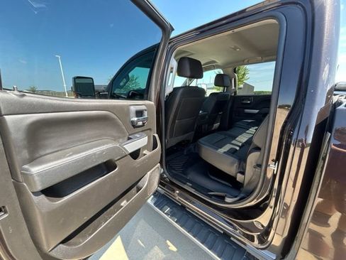 Used 2019 Chevrolet Silverado 2500 LTZ w/ Vortec Plus Package AWD/4WD image 17