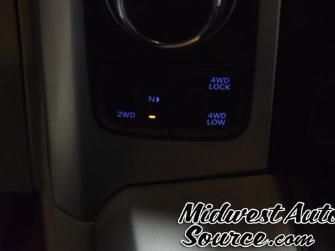 Used 2018 RAM 1500 SLT image 22