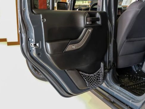 Used 2017 Jeep Wrangler Unlimited Sport image 41