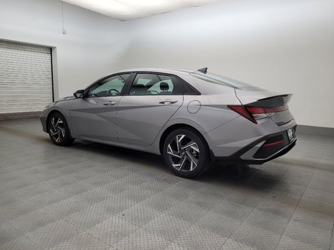 Used 2025 Hyundai Elantra Sport image 3