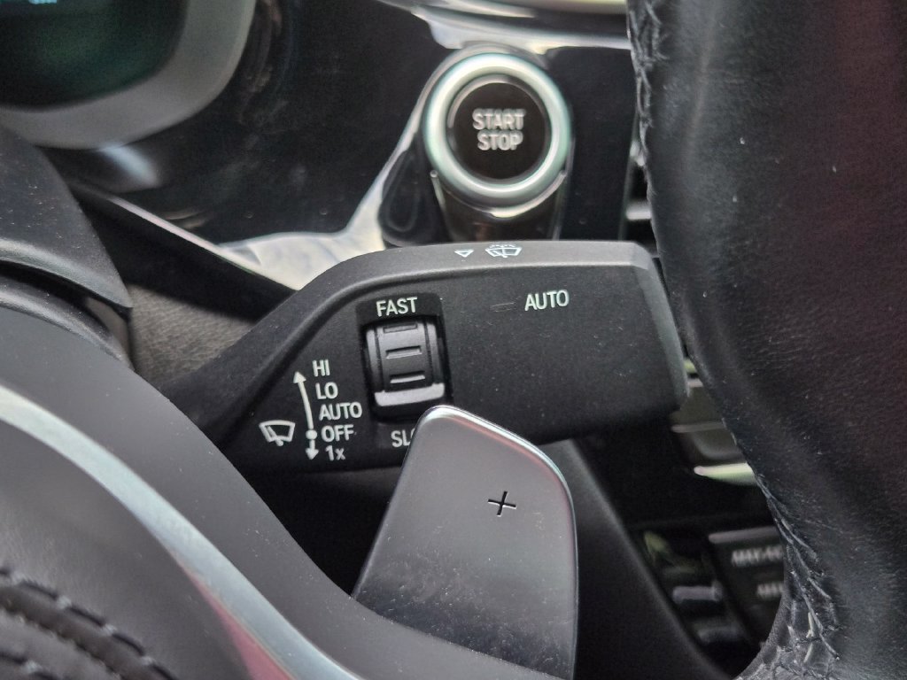 Used 2021 BMW 530e w/ M Sport Package RWD image 26
