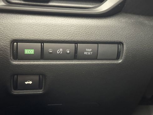 Certified 2025 Nissan Sentra S image 18