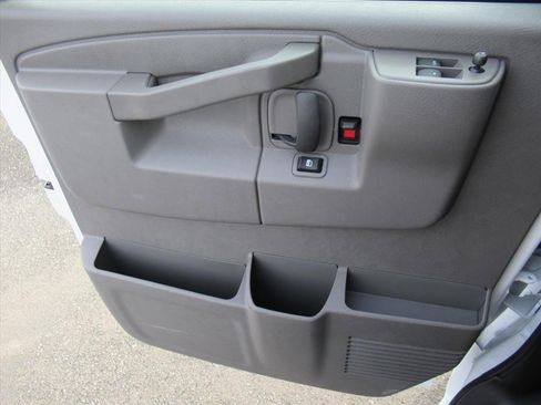 New 2025 Chevrolet Express 3500 Extended w/ Driver Convenience Package image 21