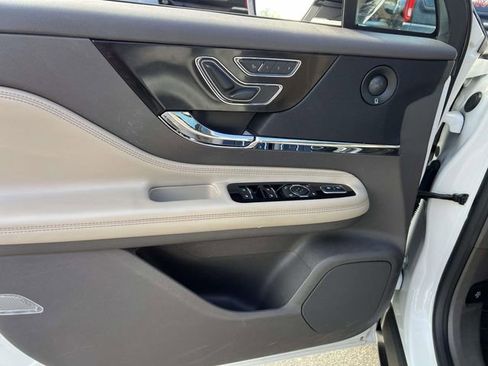 Certified 2021 Lincoln Corsair Reserve w/ Equipment Group 201A image 17