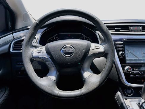 Used 2017 Nissan Murano Platinum w/ Platinum Technology Package FWD image 11