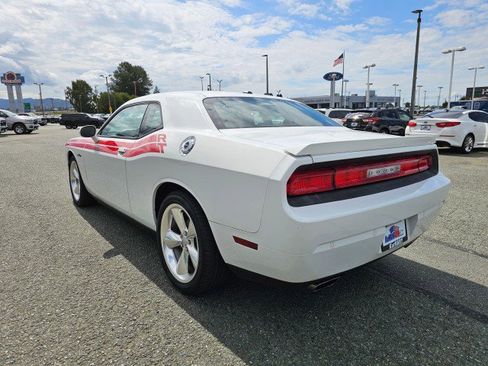 Used 2014 Dodge Challenger R/T image 5