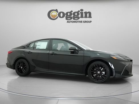New 2026 Toyota Camry SE FWD image 24