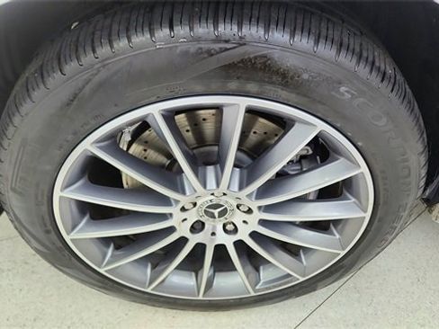 Used 2025 Mercedes-Benz GLE 350 4MATIC w/ AMG Line Exterior image 61