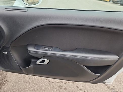 Used 2023 Dodge Challenger SXT image 15