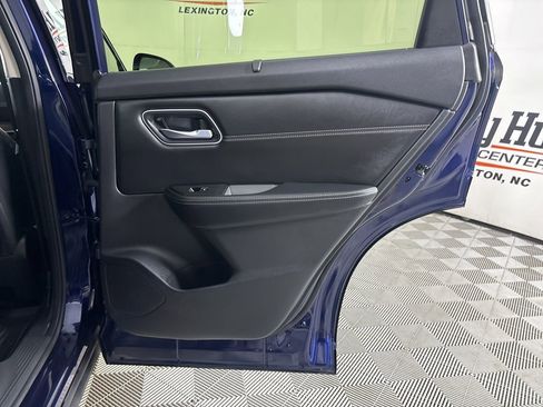 Used 2024 Nissan Rogue Platinum w/ Platinum Premium Package image 23