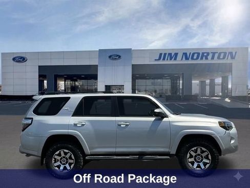 Used 2019 Toyota 4Runner TRD Off-Road AWD/4WD image 3