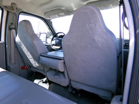 Used 2006 Ford F350 XL image 16