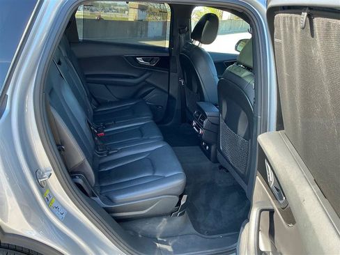 Used 2018 Audi Q7 3.0T Prestige w/ Prestige Package AWD/4WD image 35