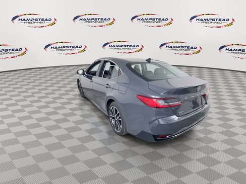 Used 2025 Toyota Camry XLE FWD image 6