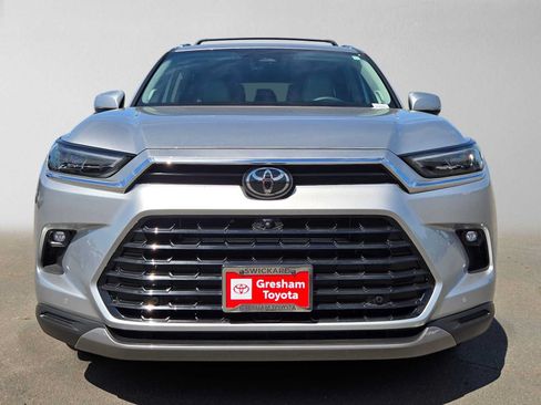 Used 2024 Toyota Grand Highlander AWD Hybrid image 9